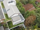 Modern 4BR House for Sale in Gampaha | Price LKR 120 Million (Hs4689)