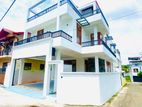 Modern 5 Bed House with Rooftop for Sale in Piliyandala