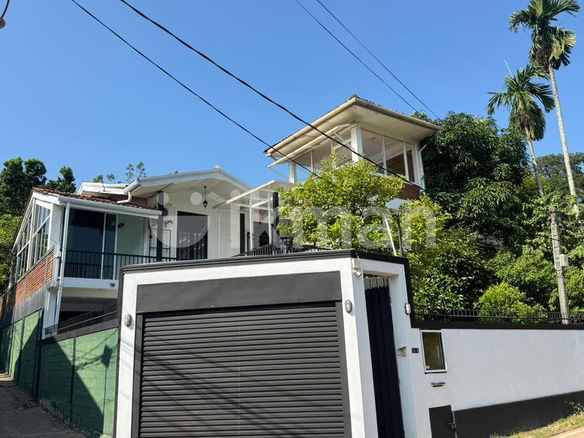 Modern 5-Bedroom House For Rent In Battaramulla | ikman