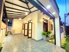 Modern Architect-Designed Single Storey House for Sale – Diyagama