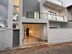 Modern Beautiful Luxury Living In Athurugiriya