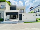 Modern Brand New 3 Storied House Sale Athurugiriya
