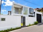 Modern Brand new House for Long-Term Rent Close to Kahanthota Road
