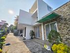 Modern Designed Luxury 3 Storey House for Sale in Thalawathugoda