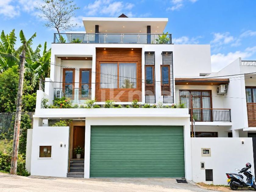 Modern Designed Luxury Three Story House For Sale In Battaramulla | ikman