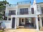 Modern Designed Luxury Three Story House Jayaliyagama
