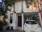 Modern Energy-Efficient Home for Sale - Athurugiriya