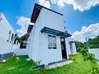 Modern Family Home for Sale – Athurugiriya