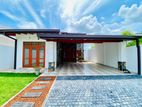 Modern Family House for Sale – Prime Athurugiriya Location