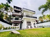 Modern Family Residence – Prime Battaramulla