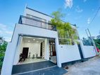 Modern Home For Sale with Rooftop Athurugiriya