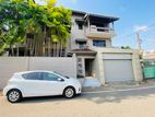 Modern House for Rent in Battaramulla
