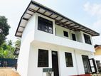 Modern House for Rent in Kadawatha