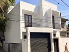 Modern House for Sale at Dehiwala (EM019DK)