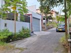 Modern House - for sale in athurugiriya
