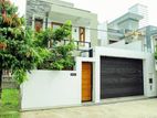 Modern House for Sale in Athurugiriya