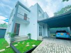 Modern House for Sale in Talawatugoda