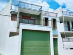 Modern House for Sale in Thalawathugoda Hokandara Rd