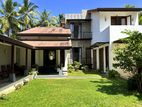 Modern House Garden - Walking Distance to Nagoda Kalutara Hospital