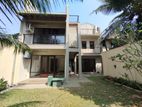 Modern Luxurious House for Sale in තලවතුගොඩ