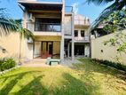 Modern Luxurious House for Sale in තලවතුගොඩ