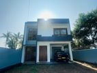 Modern Luxury 4-Bedroom House with Rooftop – Kothalawala