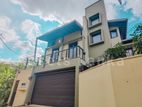 Modern Luxury house for immediate sale in Pannipitiya weera mawatha