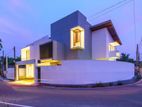 Modern Luxury House for Sale in Battaramulla