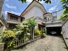 Modern Luxury House For Sale in Colombo 04 - 3992U