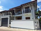Modern Luxury House for Sale in Piliyandala