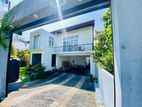 Modern Luxury House for Sale in Thalawathugoda