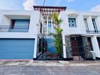Modern Luxury House with Separate Unit for Sale – Papiliyana