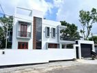 Modern Luxury Three Story House For Sale In Diyagama