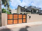 Modern Single Storey House Near Kahathuduwa Highway