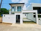 Modern Super Luxurious House for Sale in Piliyandala