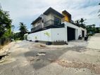 Modern Super Luxury House-Piliyandala Town