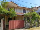 Moratuwa Rawatawatta 4 BR Upstairs House on 10 Perches Land for Sale