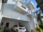 Moratuwa Town : 4BR A/C (13.64P) Luxury House for Sale