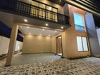 Mordern 3 Storied Luxury House in Piliyandala