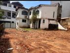 Mount Lavinia, Vihara Road 13 Perches of Land with an Old House for Sale