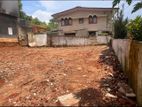 Mount Lavinia, Vihara Road 13 Perches of Land with an Old House for Sale