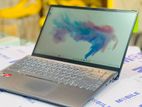 MSI Modern 14 AMD Ryzen 3 4300U 4GB RAM 512GB NVME Laptop