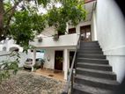 (NCR579) House Upstair Unit for Rent in Colombo 05