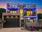 Near Kahatuduwa Highway /Brand New 3 Storied Mordern House -