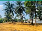 Near Welisara Navy Camp and highway Perch is 10 lakhs Land for sale