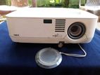 NEC NP510 Projector