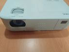 NEC V322X Projector