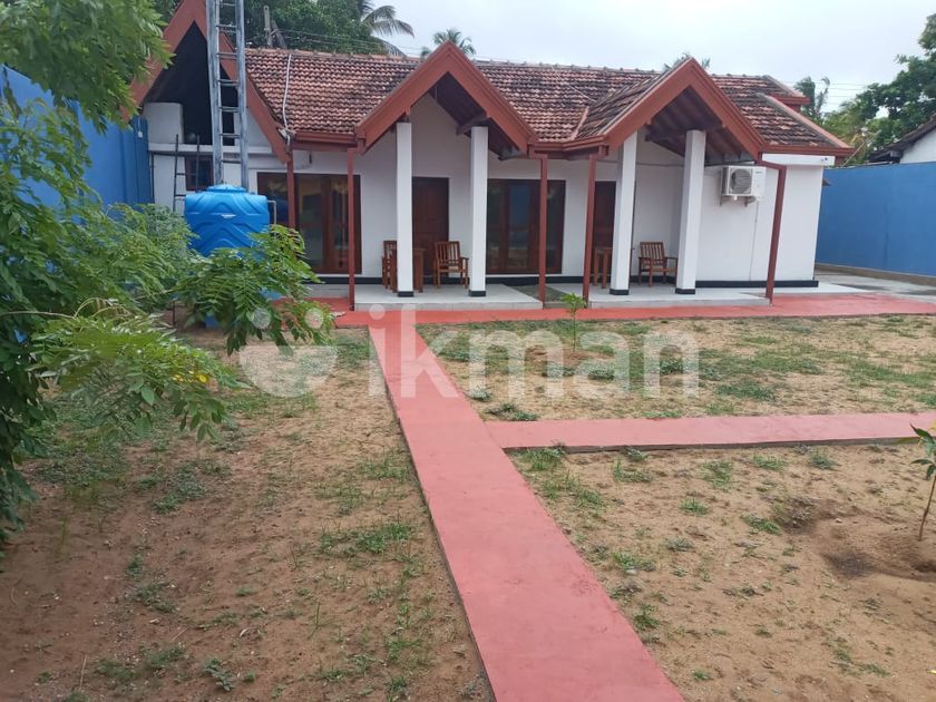Negombo 5BR (18.5P) Luxury House for Sale in Beach road ikman