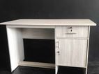 New 4*2 Ft Melamine Office Table