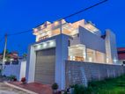 new look box type luxury modern house sale in negombo